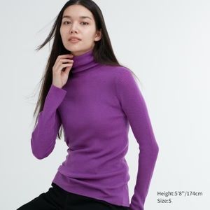 Uniqlo Womens Wool Turtle Neck Size Medium